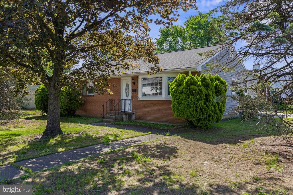718 RANCOCAS AVENUE