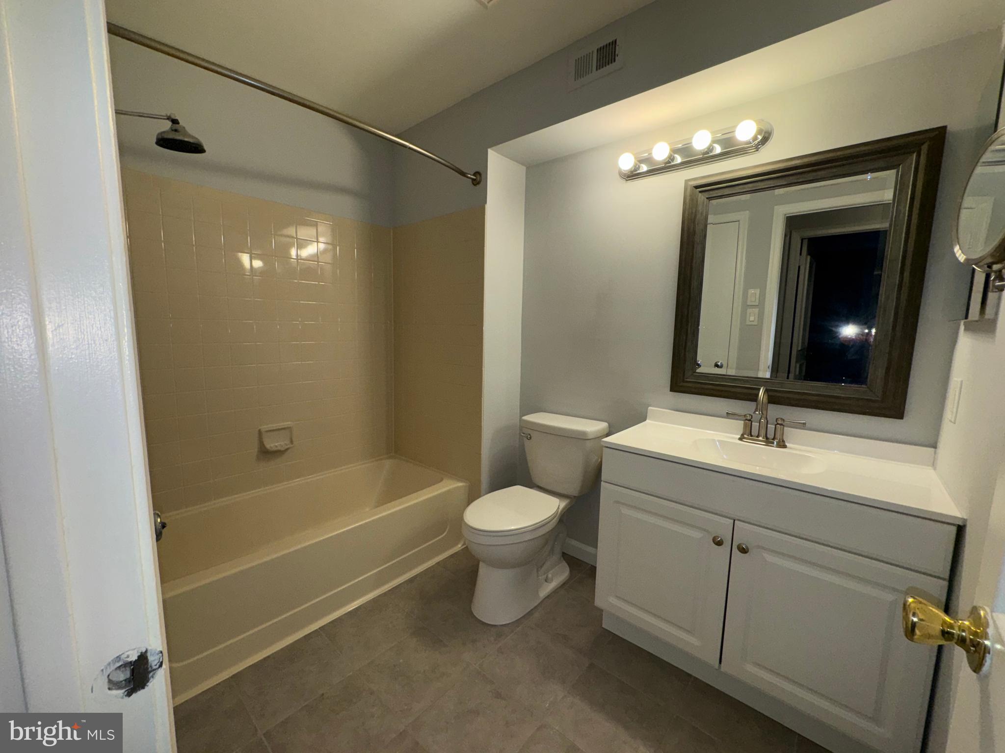 4903 ADELAIDE DRIVE A