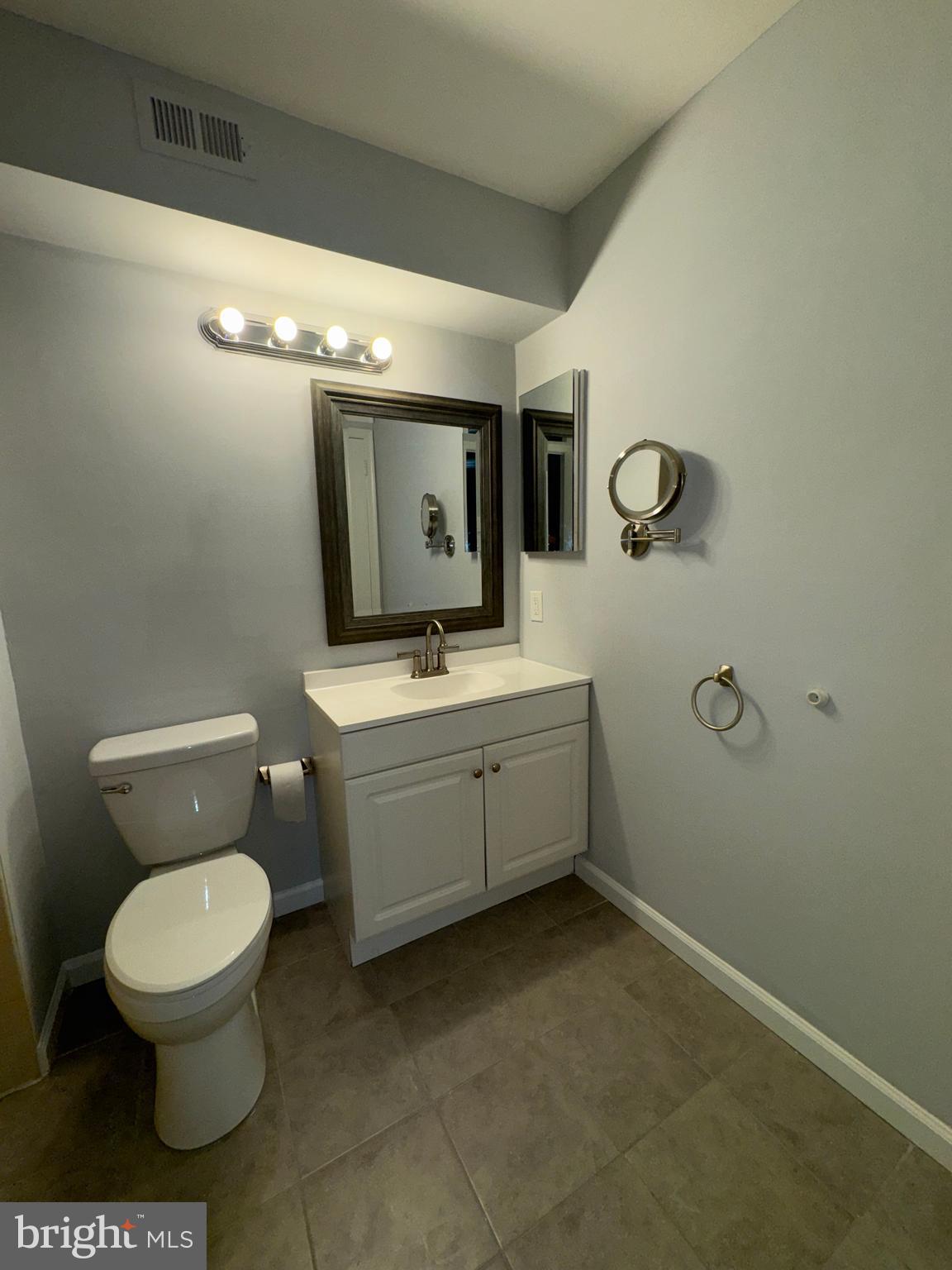 4903 ADELAIDE DRIVE A