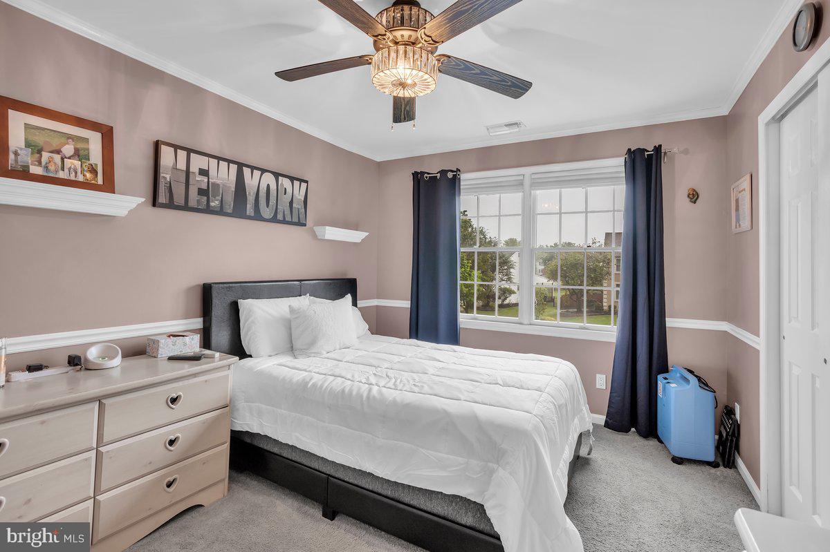 40 COUNTRY SQUIRE LANE