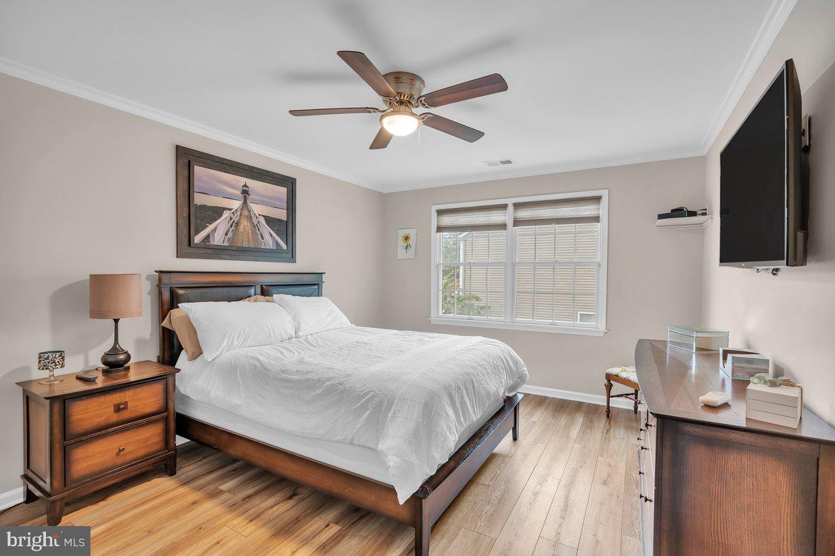 40 COUNTRY SQUIRE LANE