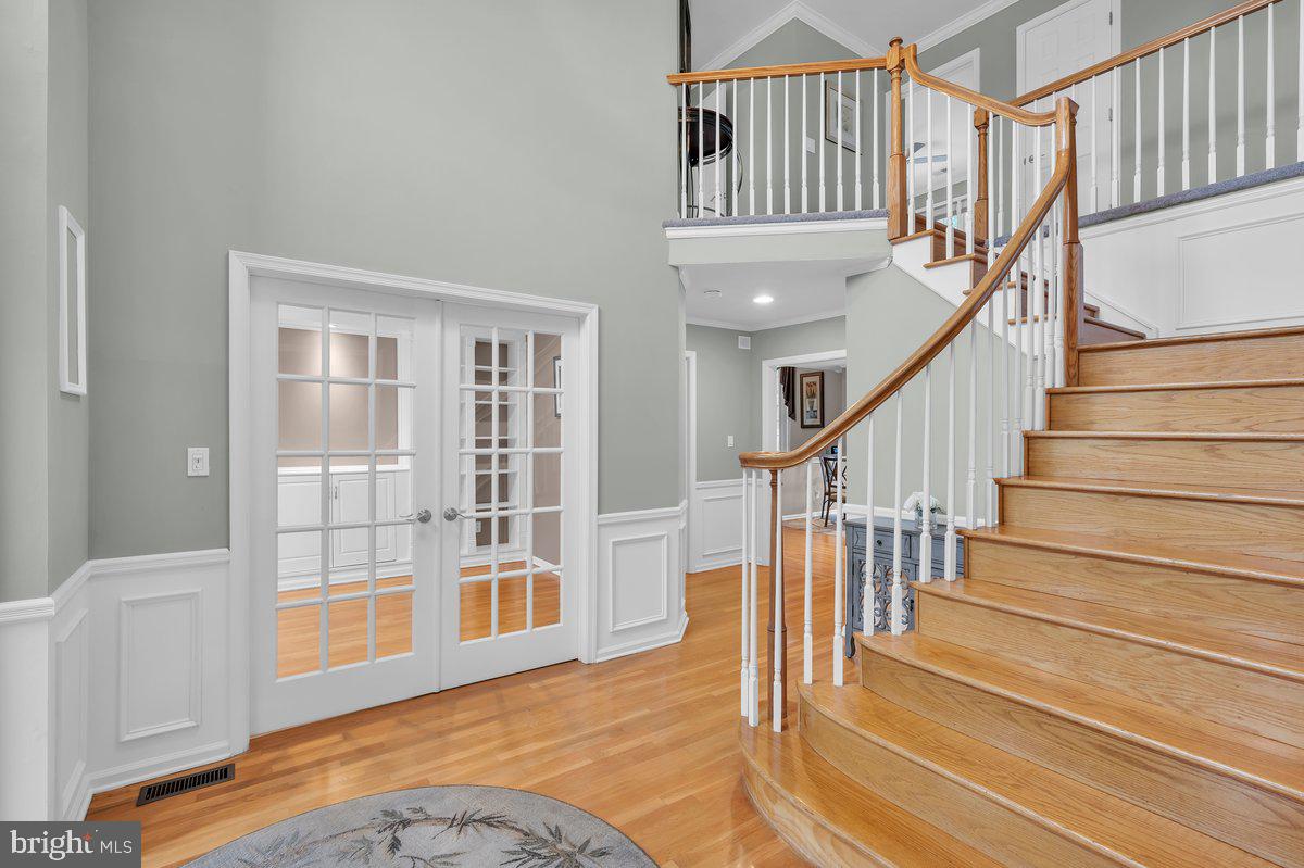 40 COUNTRY SQUIRE LANE