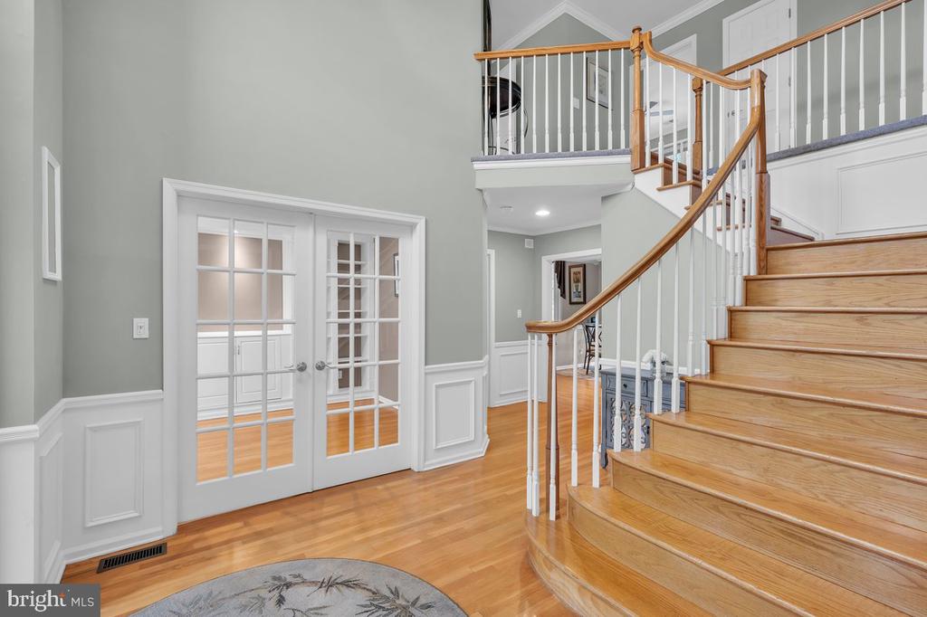 40 COUNTRY SQUIRE LANE
