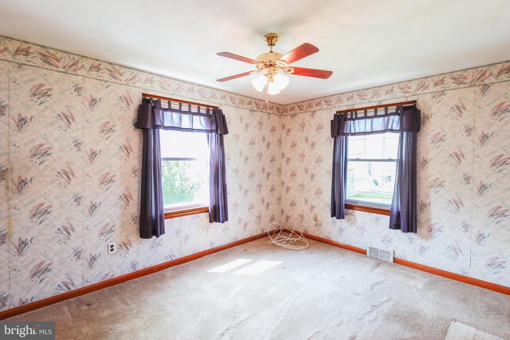 211 W THIRD