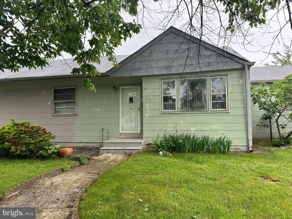 35 FARNSWORTH AVENUE
