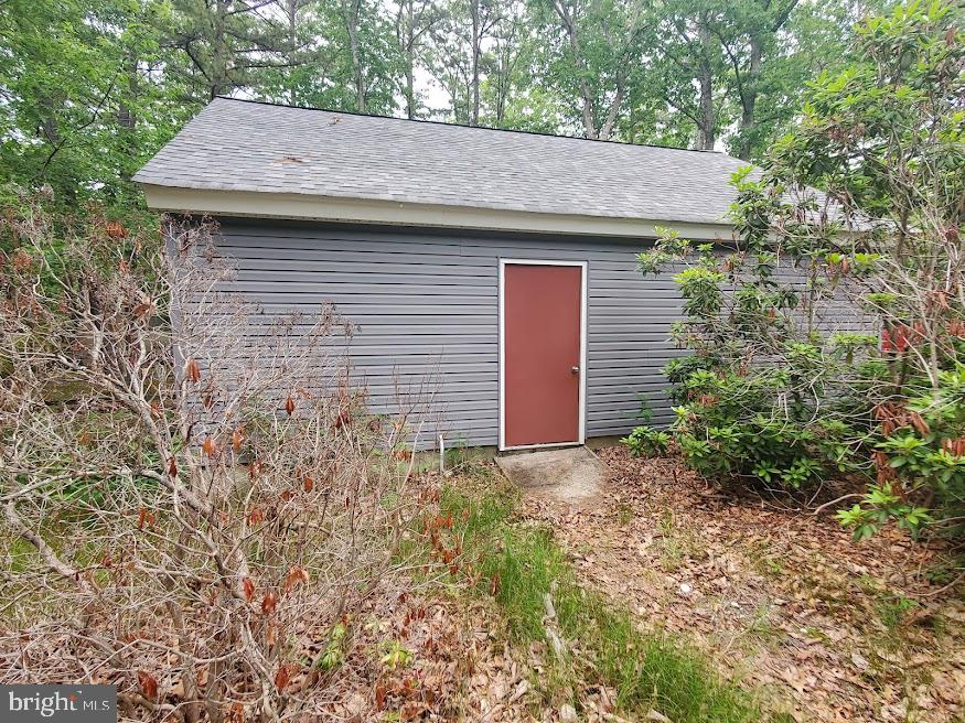 10 STEVENS LANE