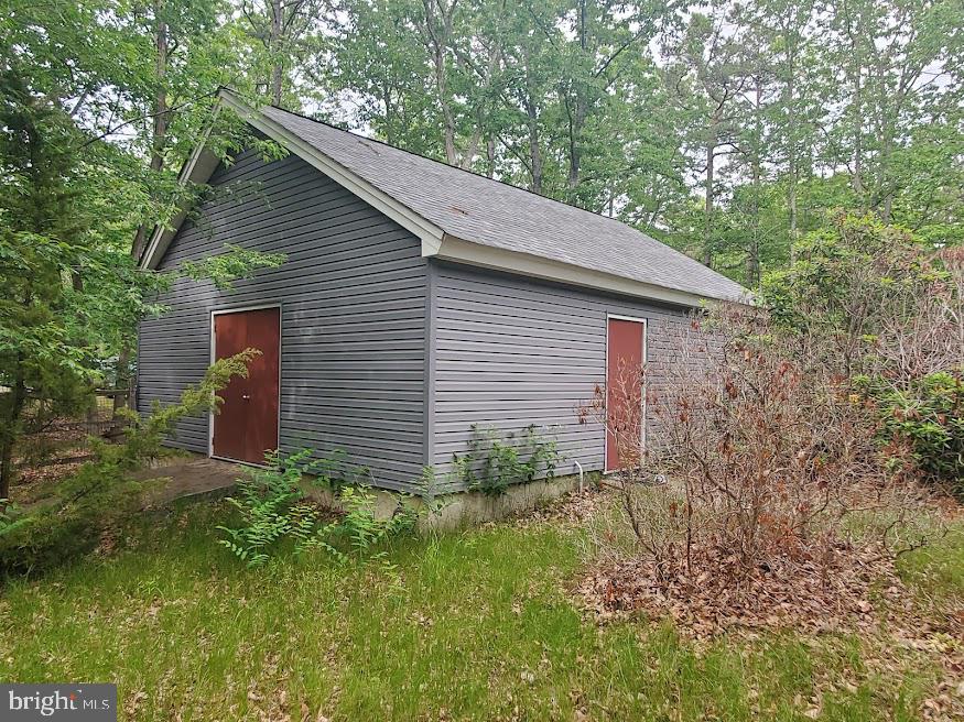 10 STEVENS LANE