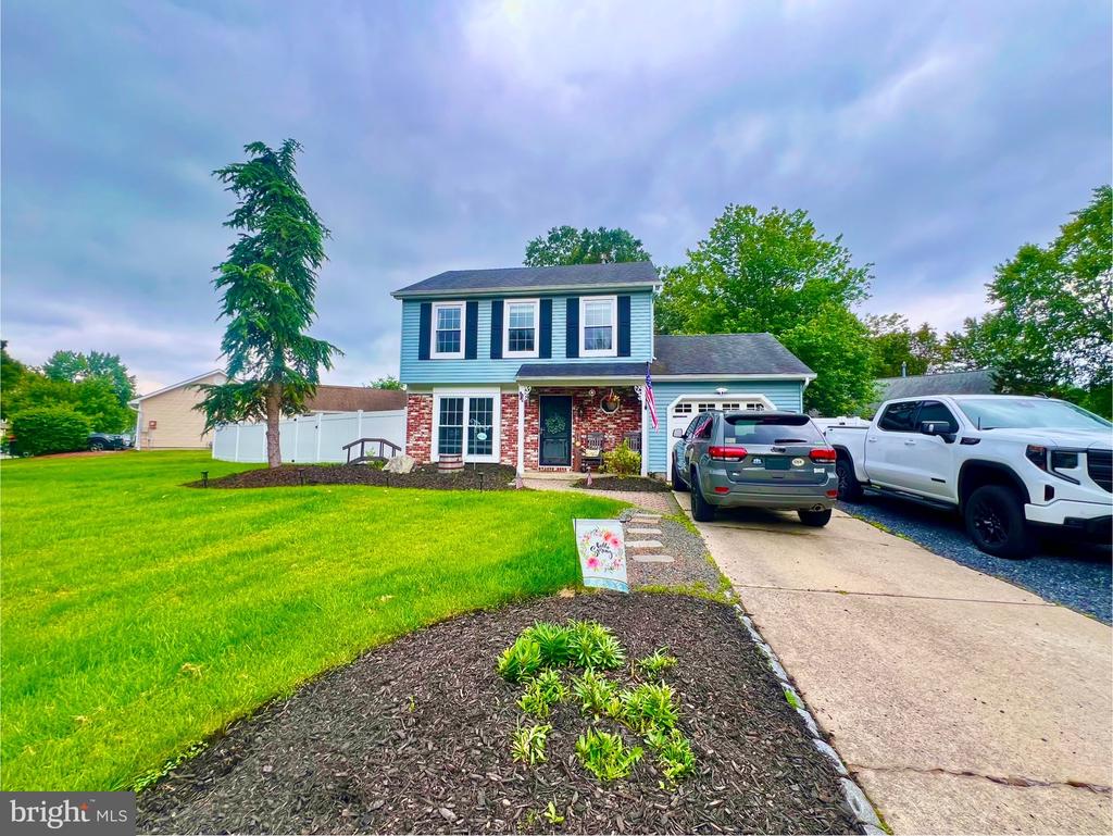 23 Marsham Dr