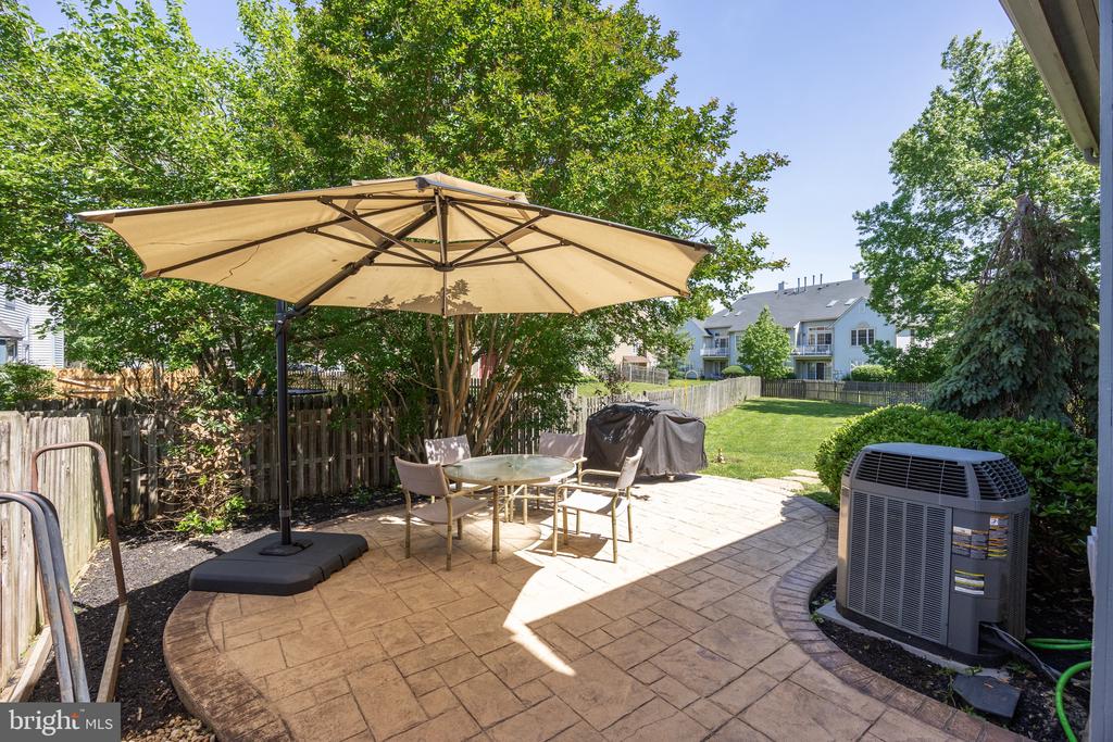 15 Knighton Ln