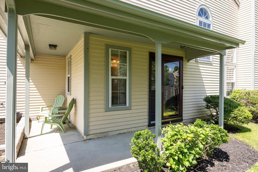 15 Knighton Ln