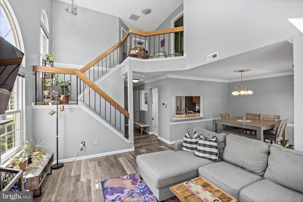 15 Knighton Ln