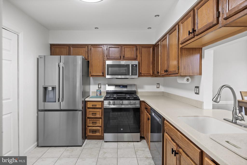 15 Knighton Ln