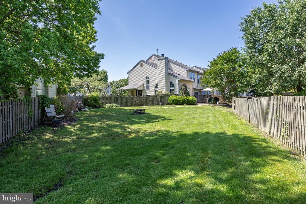 15 Knighton Ln