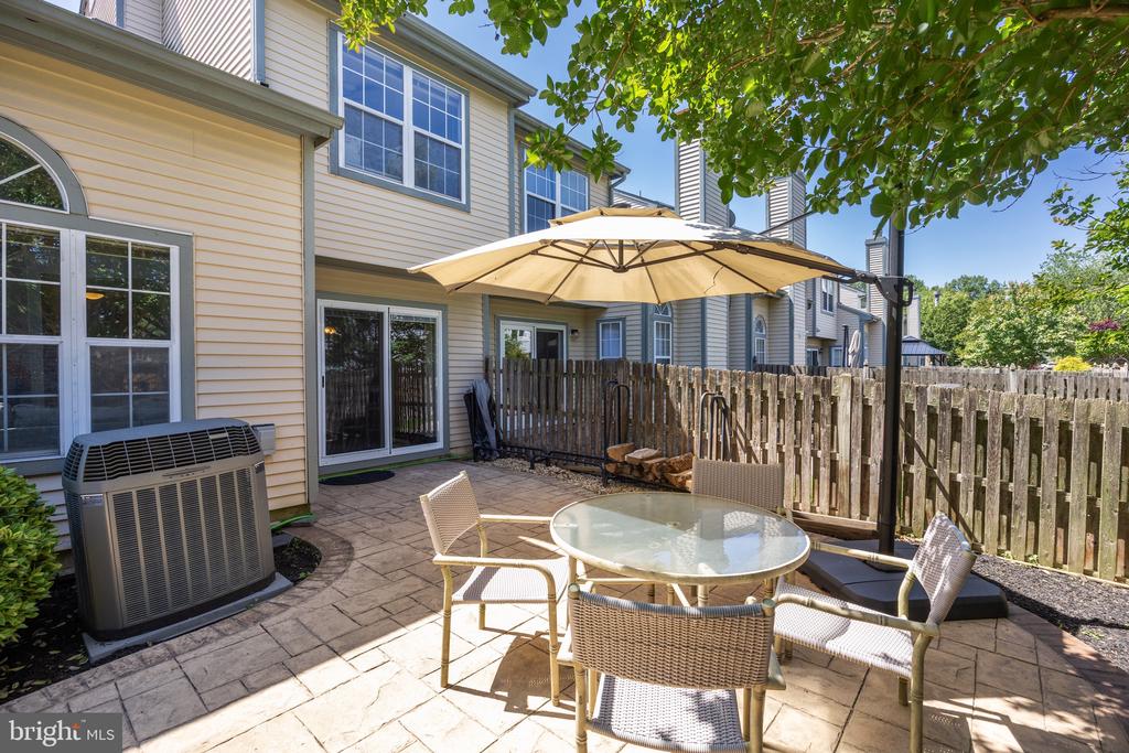15 Knighton Ln