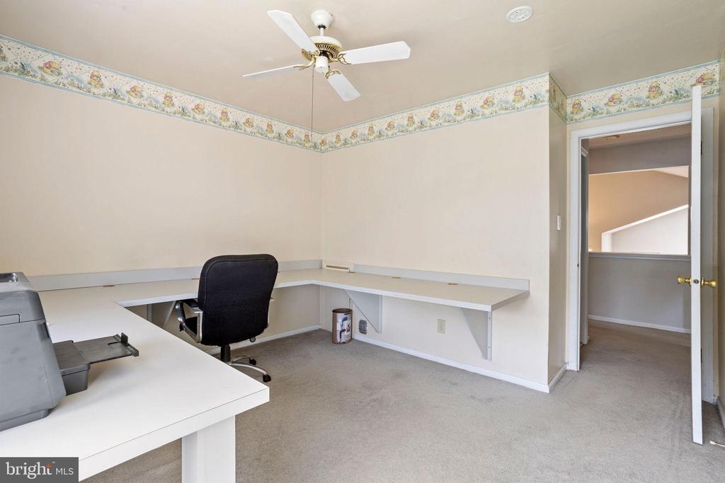 28 QUAKER STREET