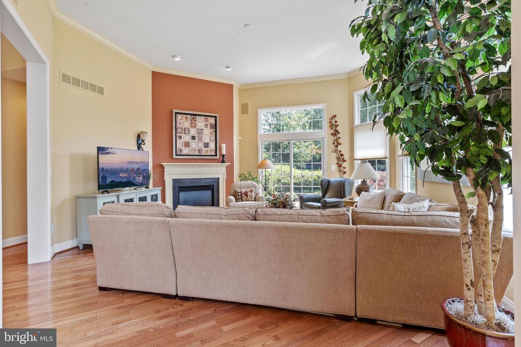 6 EASTON LANE