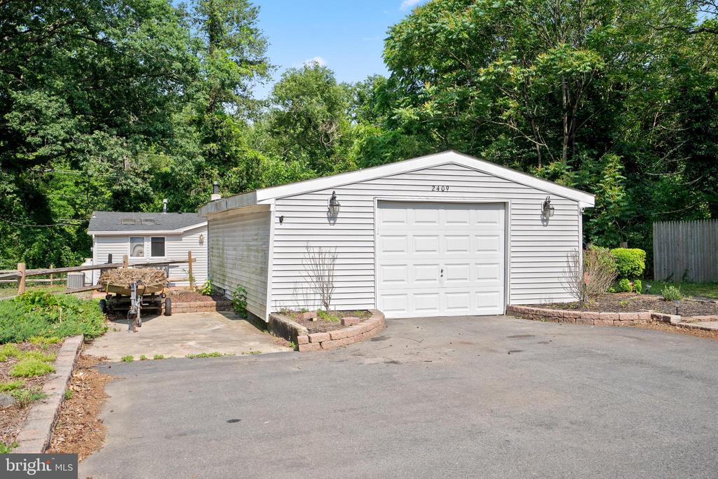 2409 Route 206