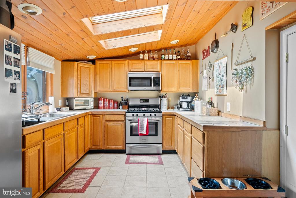 2409 Route 206
