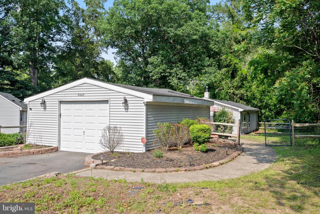 2409 Route 206