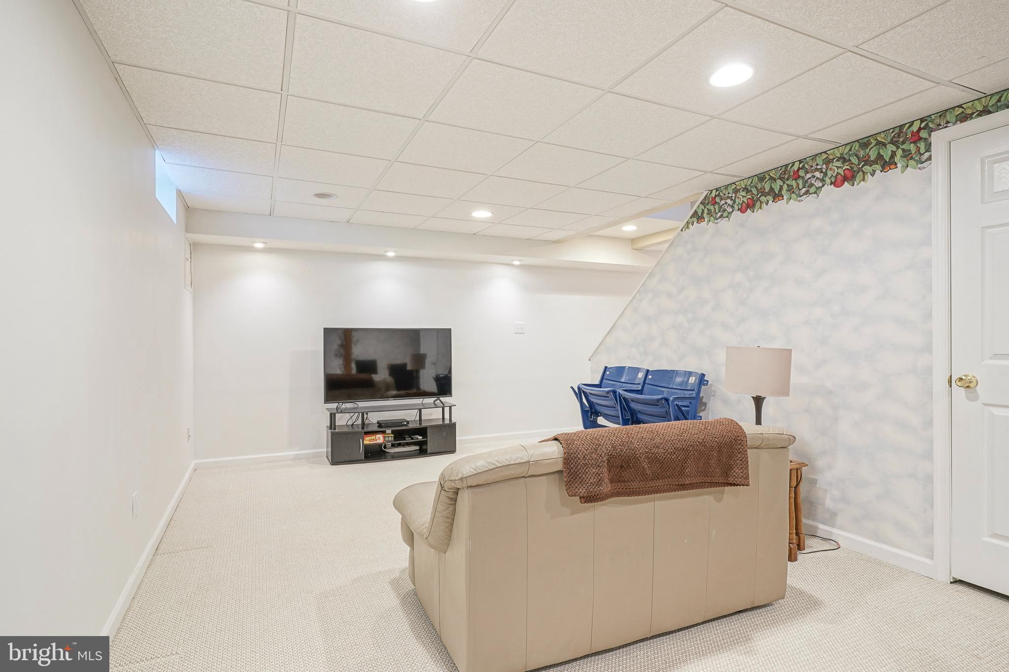 14 THORNHILL DRIVE