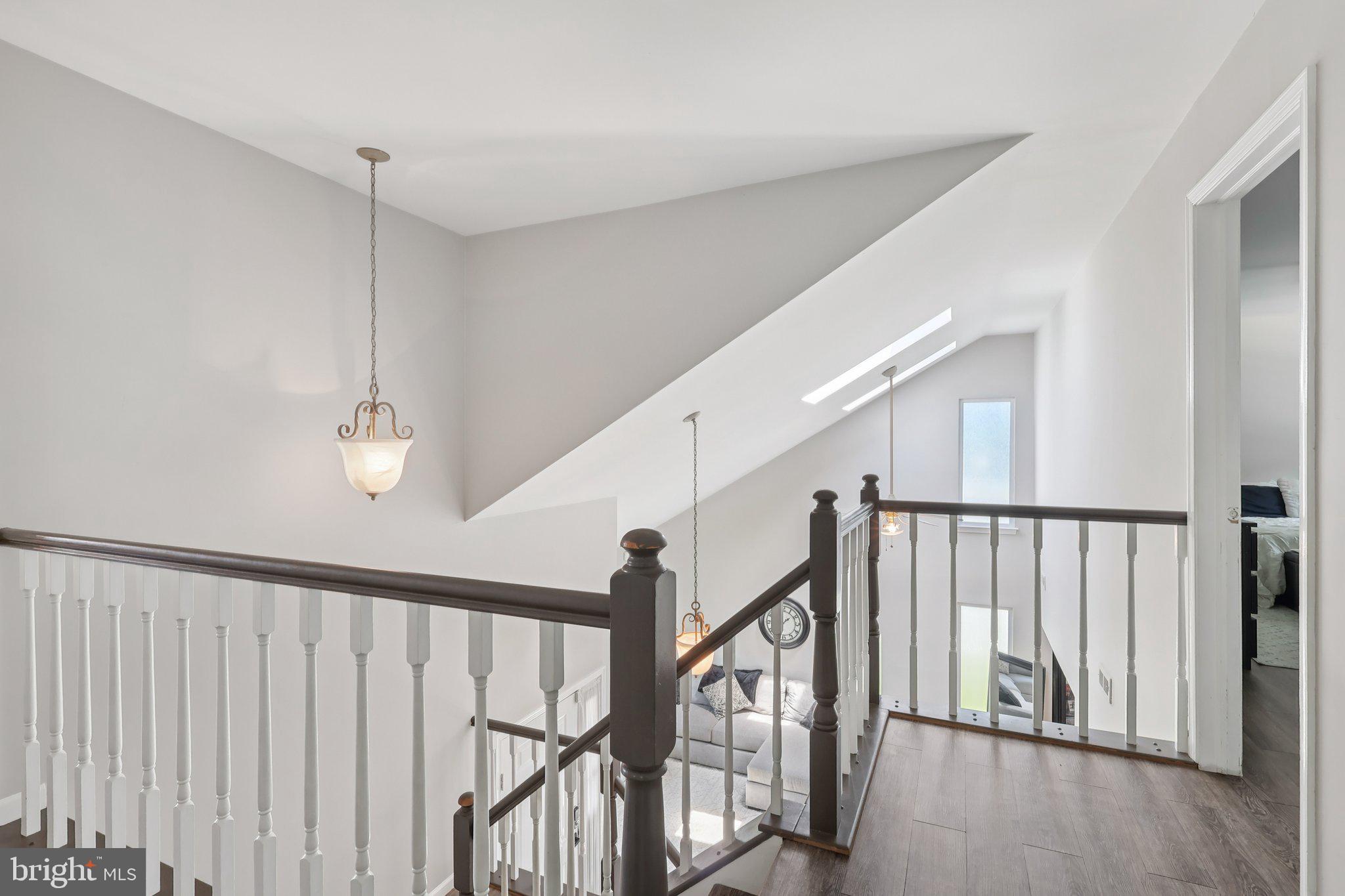 8 Conover Ct