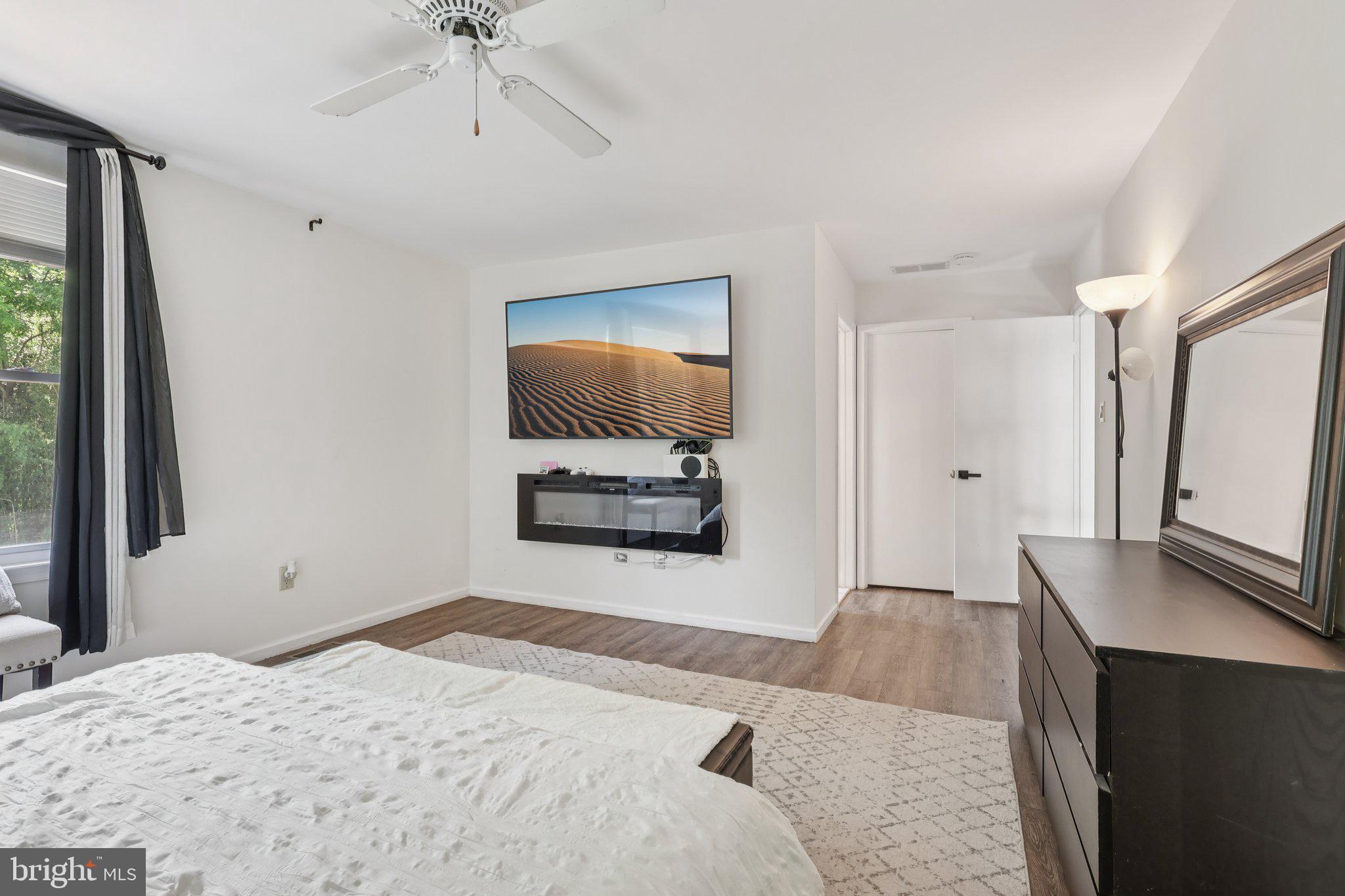8 Conover Ct