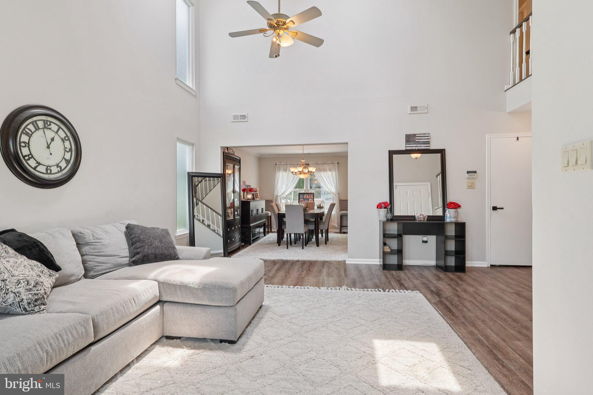 8 Conover Ct