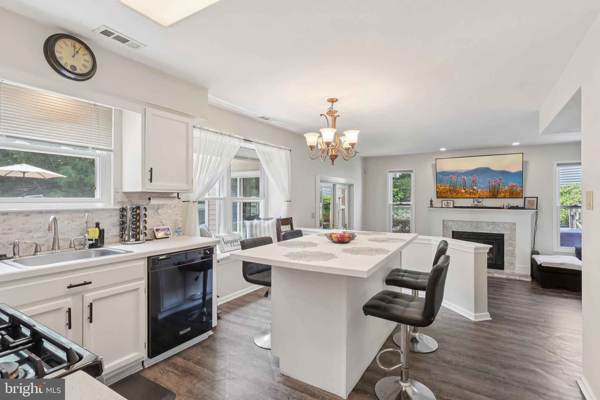 8 Conover Ct