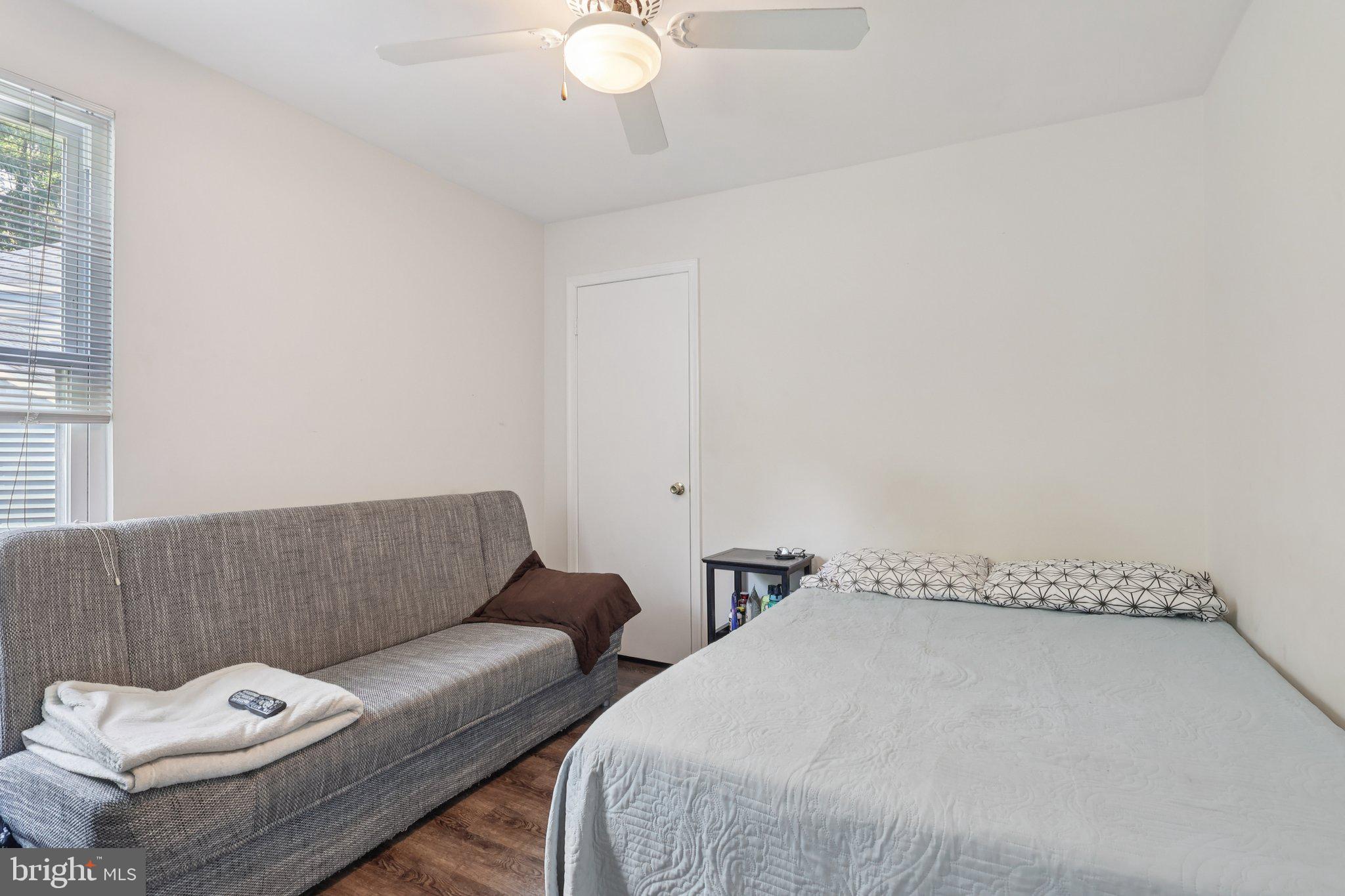 8 Conover Ct