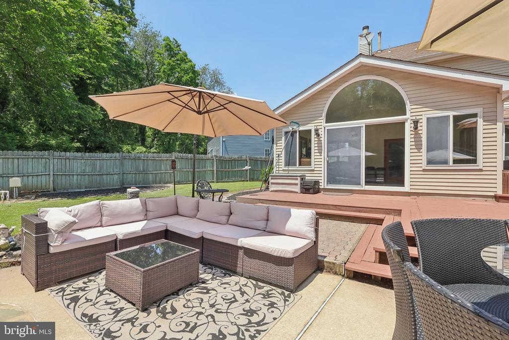 8 Conover Ct