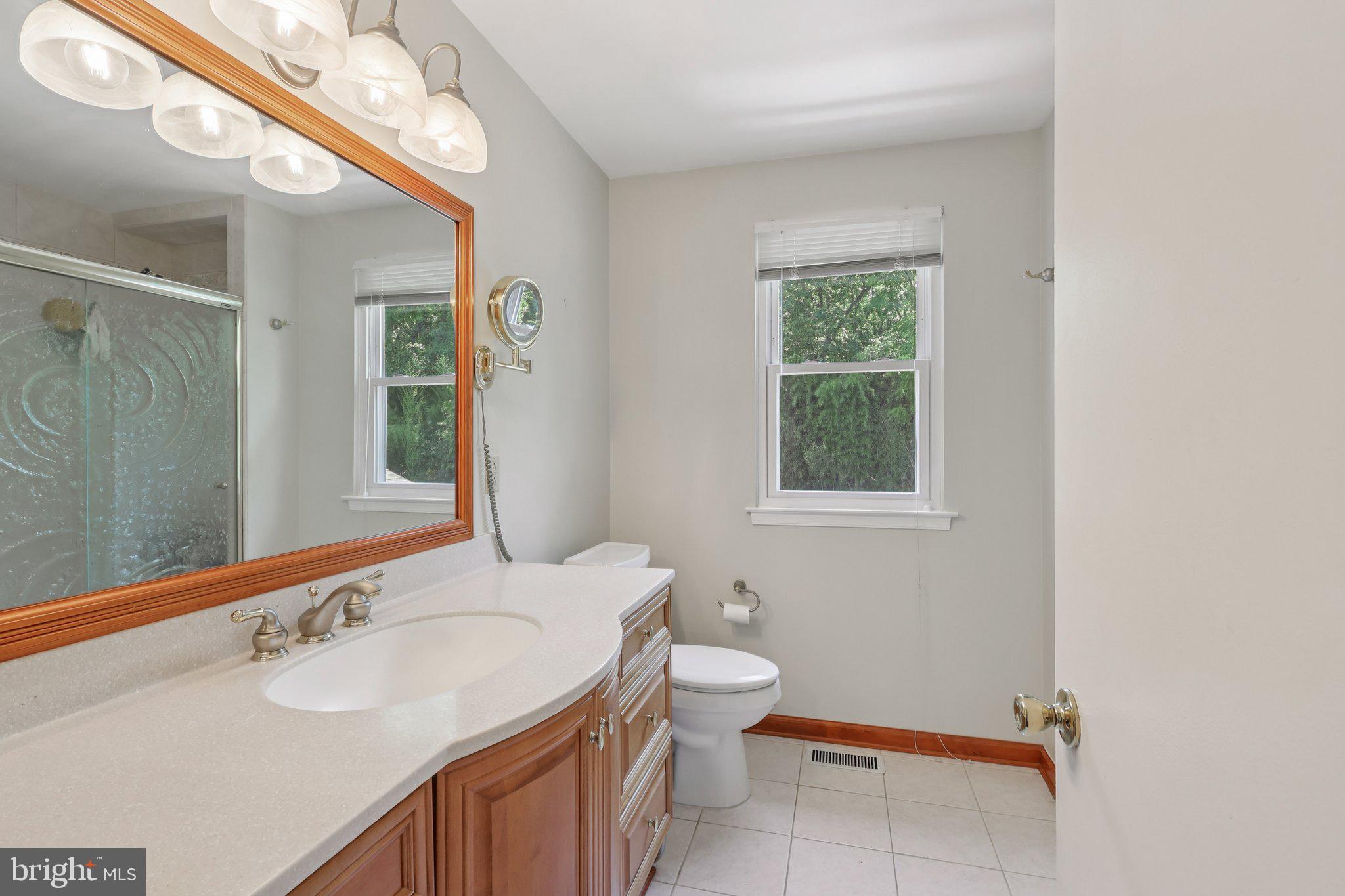 8 Conover Ct