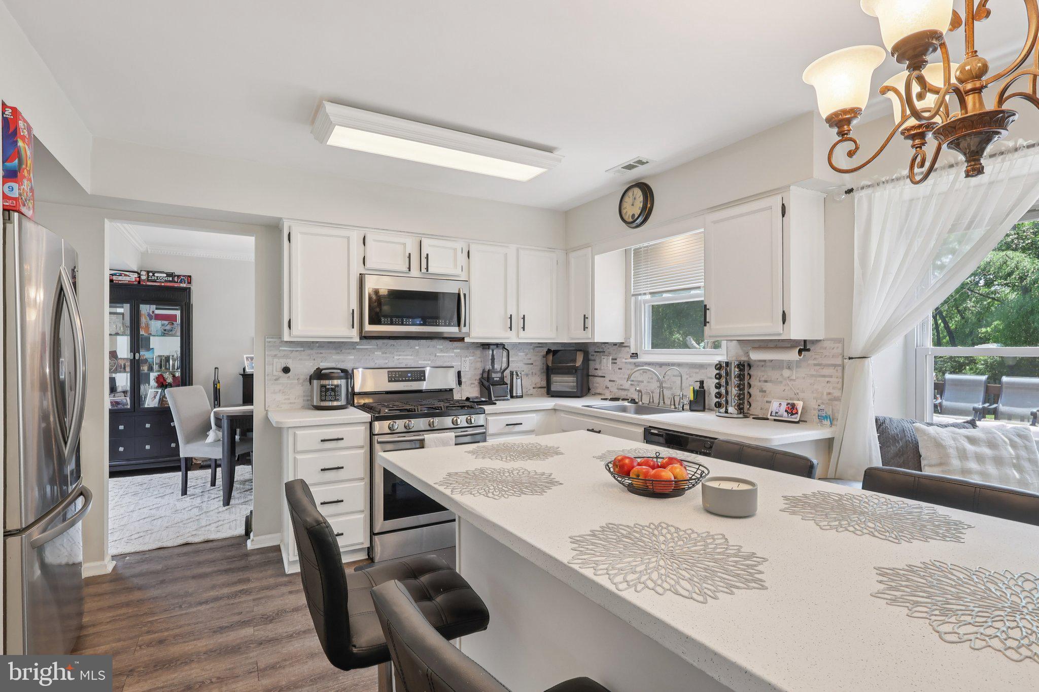 8 Conover Ct