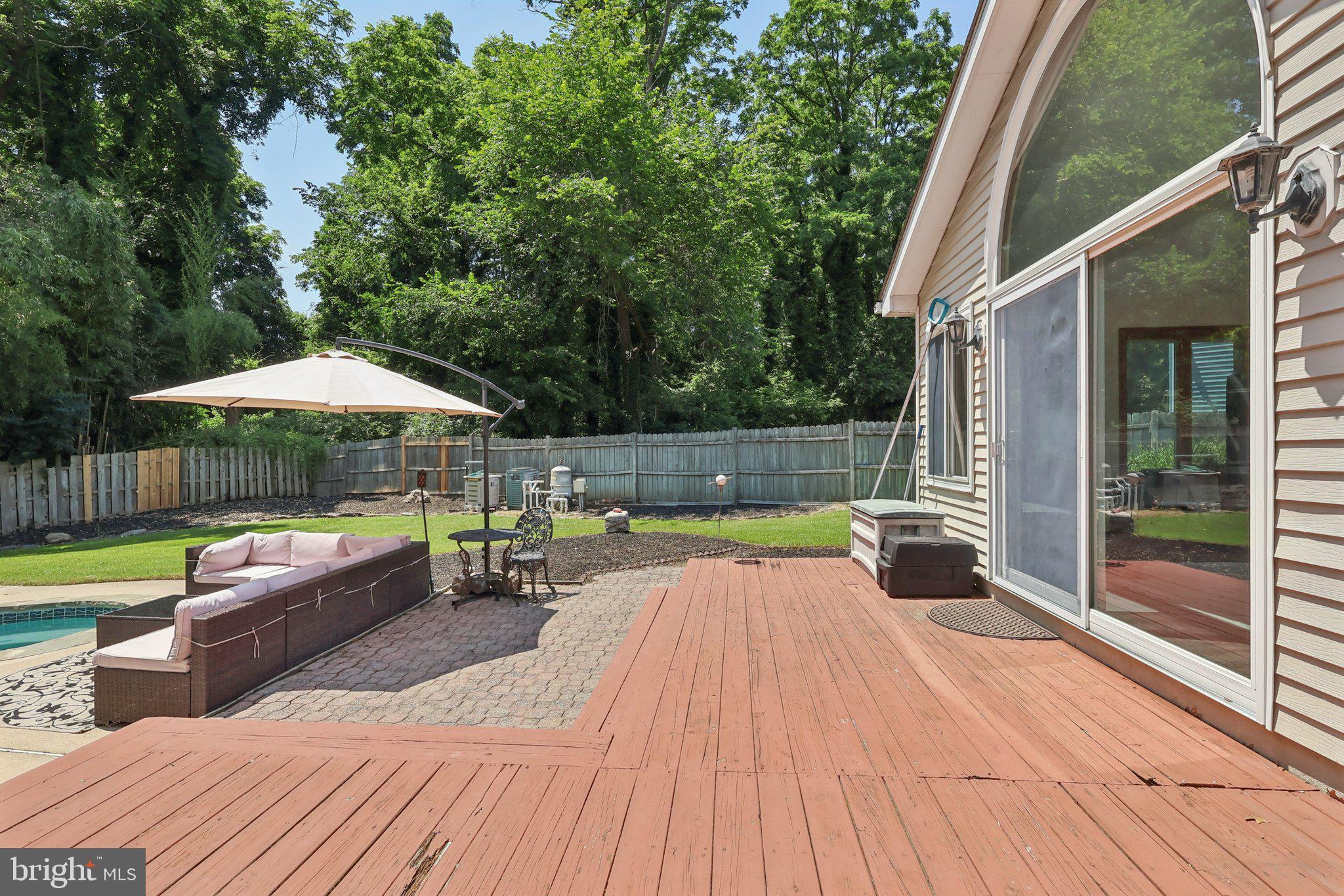 8 Conover Ct