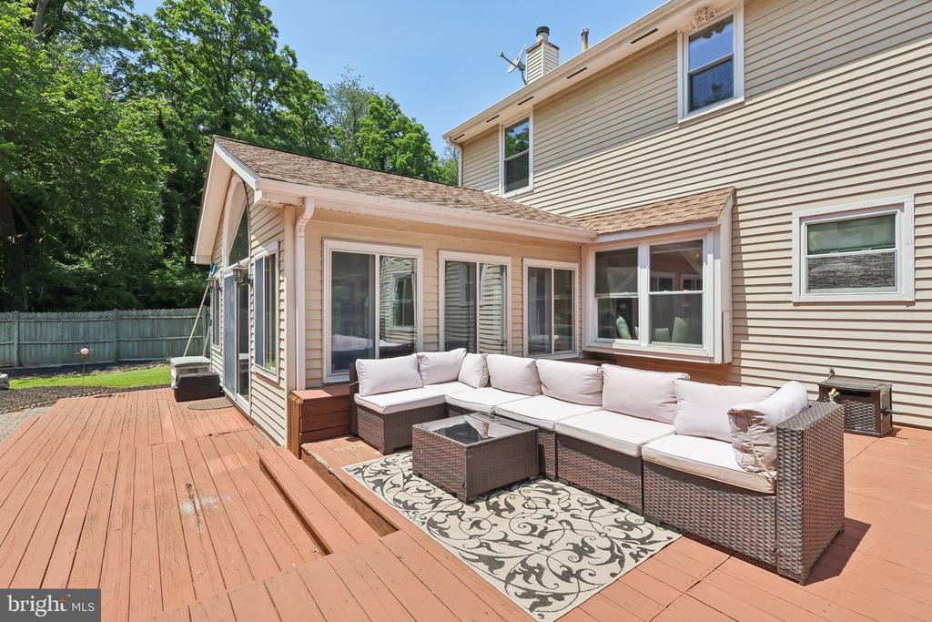 8 Conover Ct