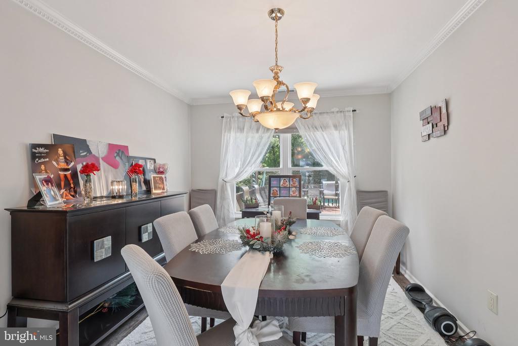 8 Conover Ct
