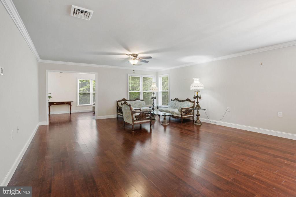107 BUCKINGHAM DRIVE