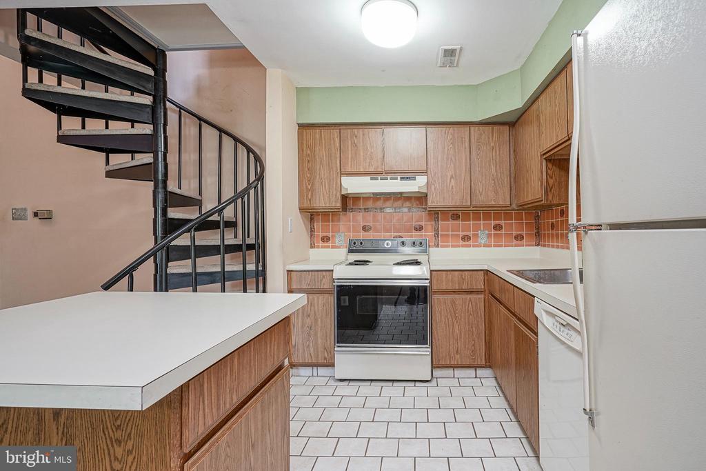 4 PROVINCETOWN DRIVE