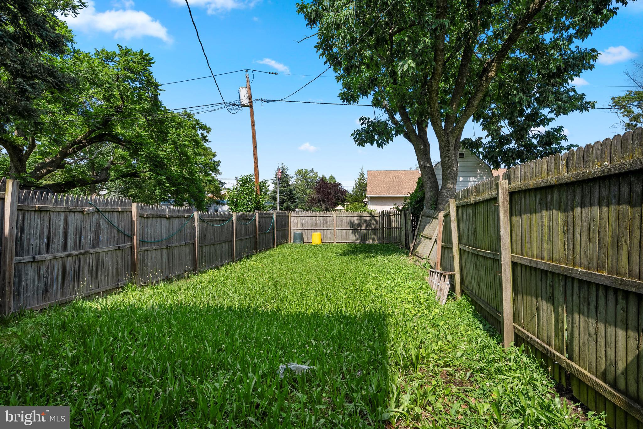 642 MANOR RD