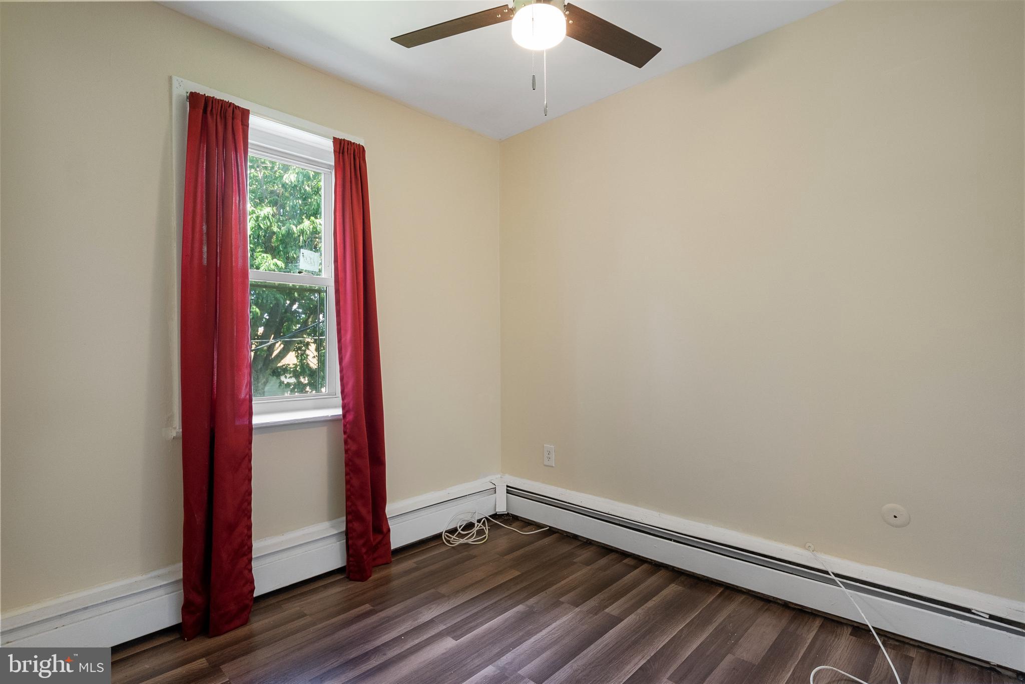 642 MANOR RD