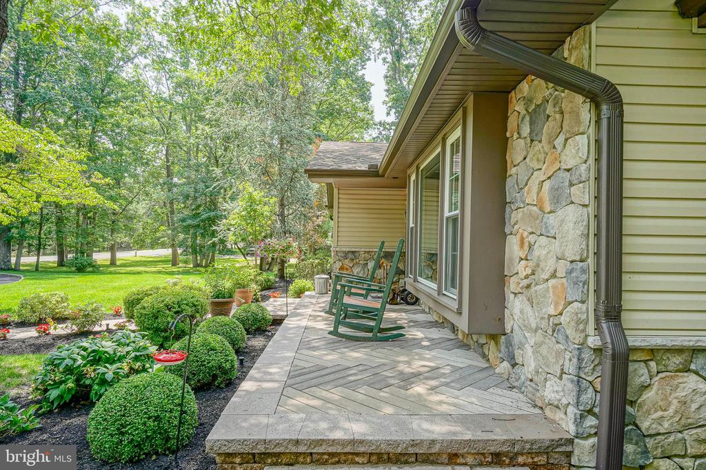 1384 STOKES ROAD