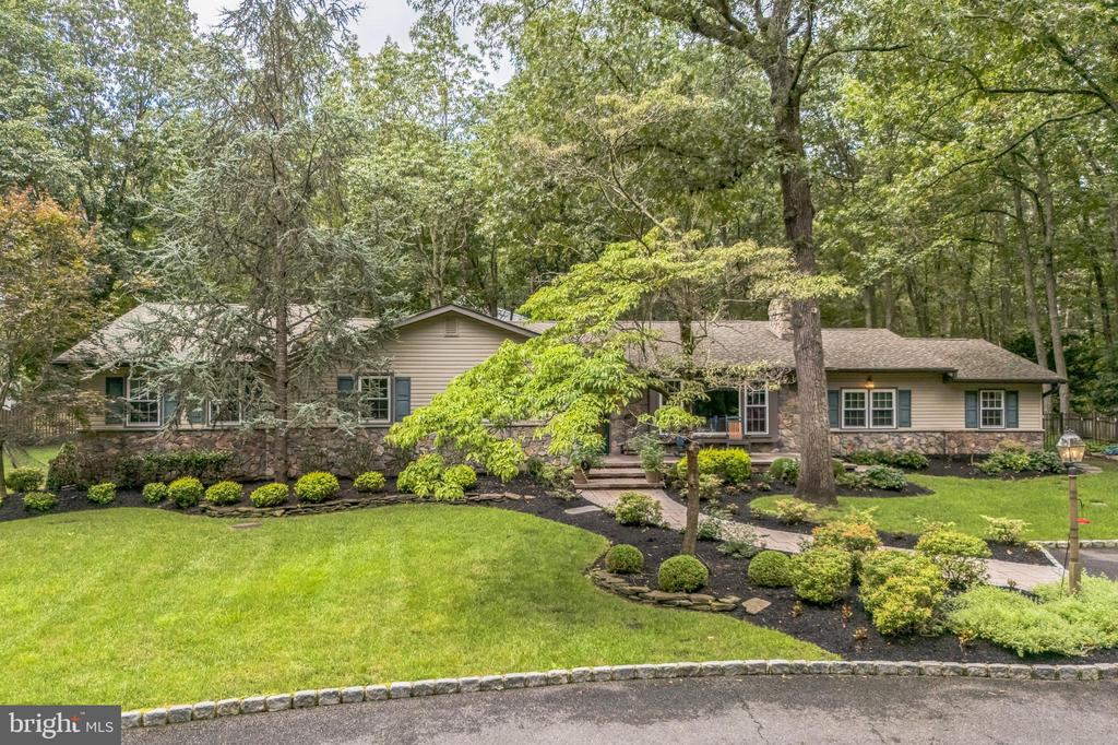 1384 STOKES ROAD