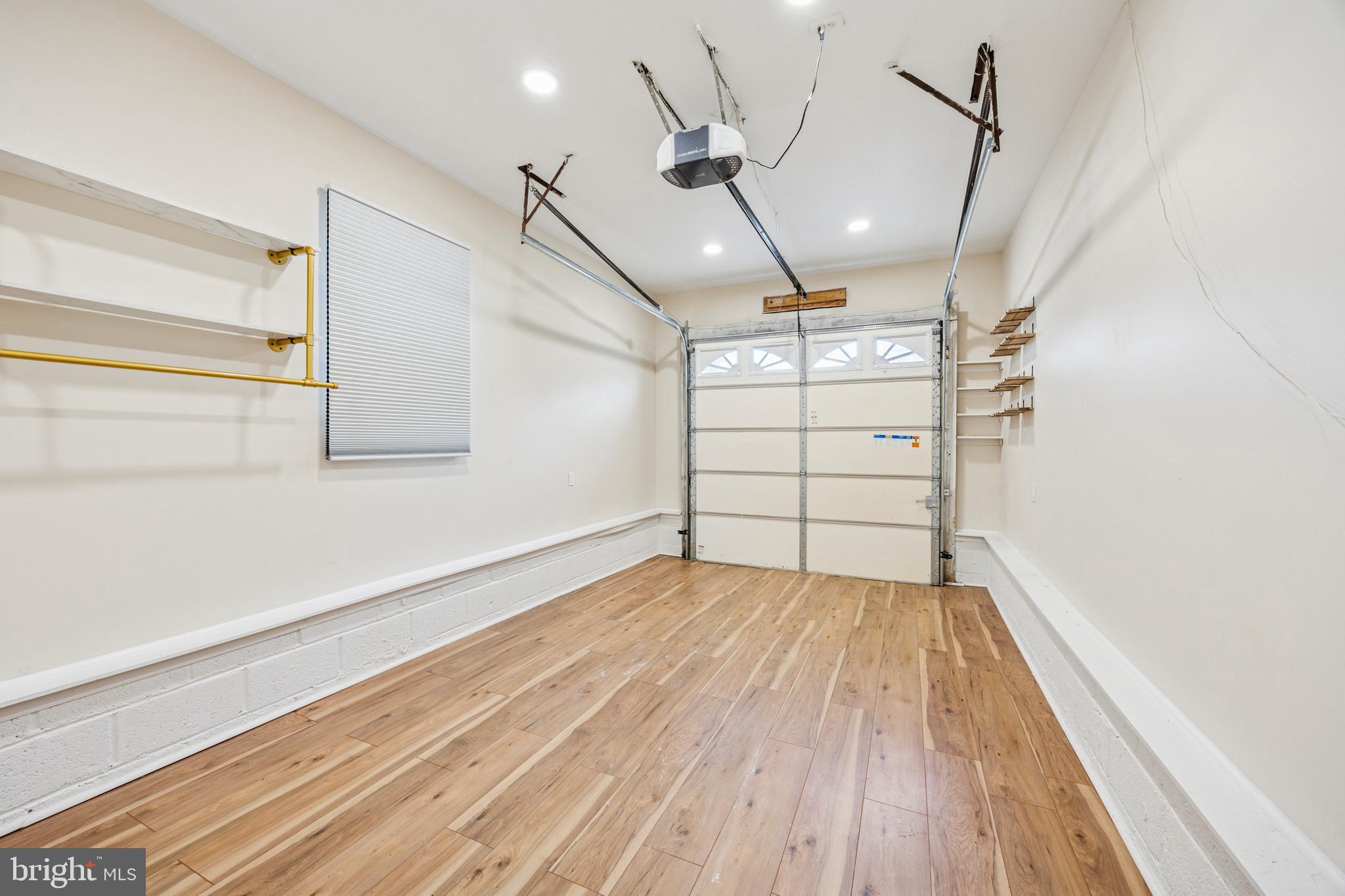 936 WOODLANE ROAD