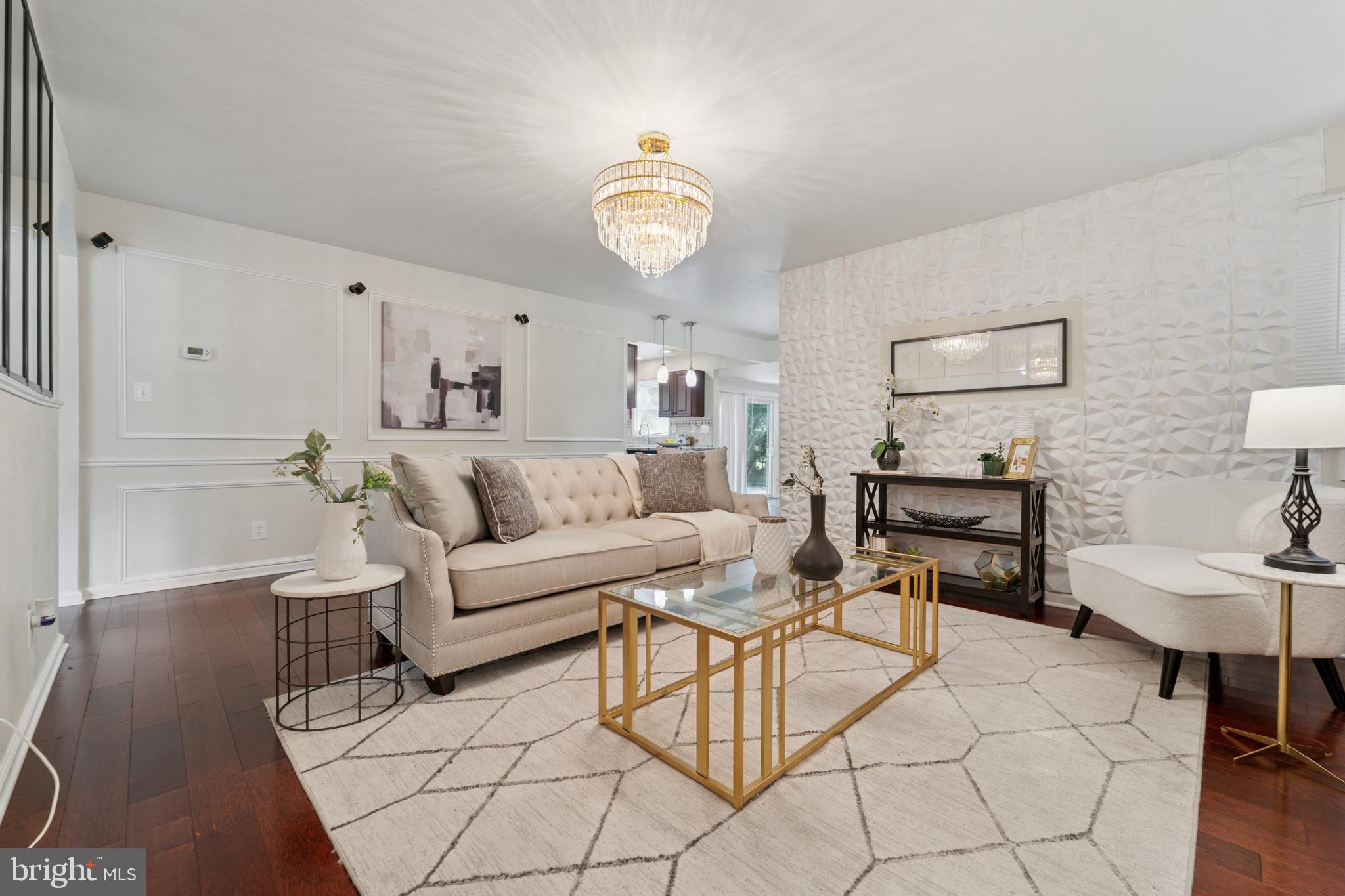 936 WOODLANE ROAD