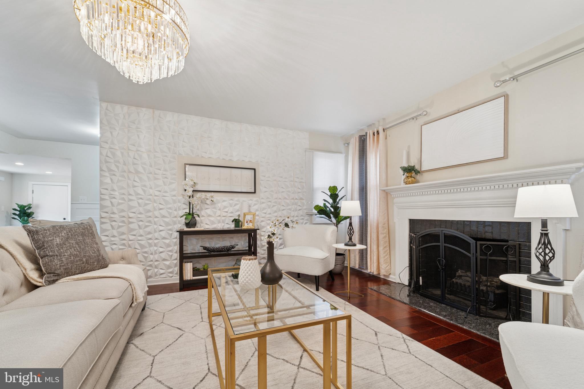 936 WOODLANE ROAD