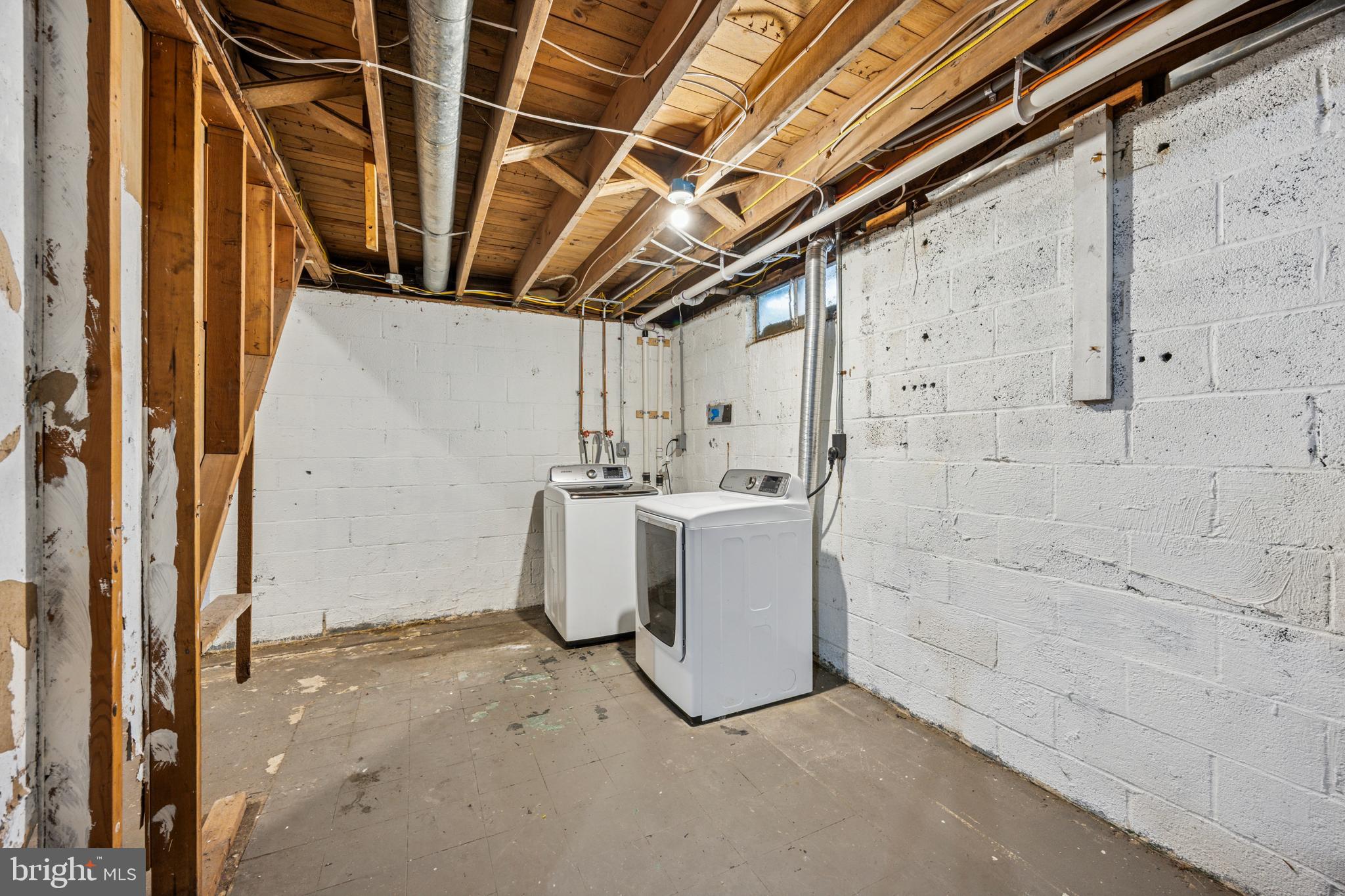936 WOODLANE ROAD