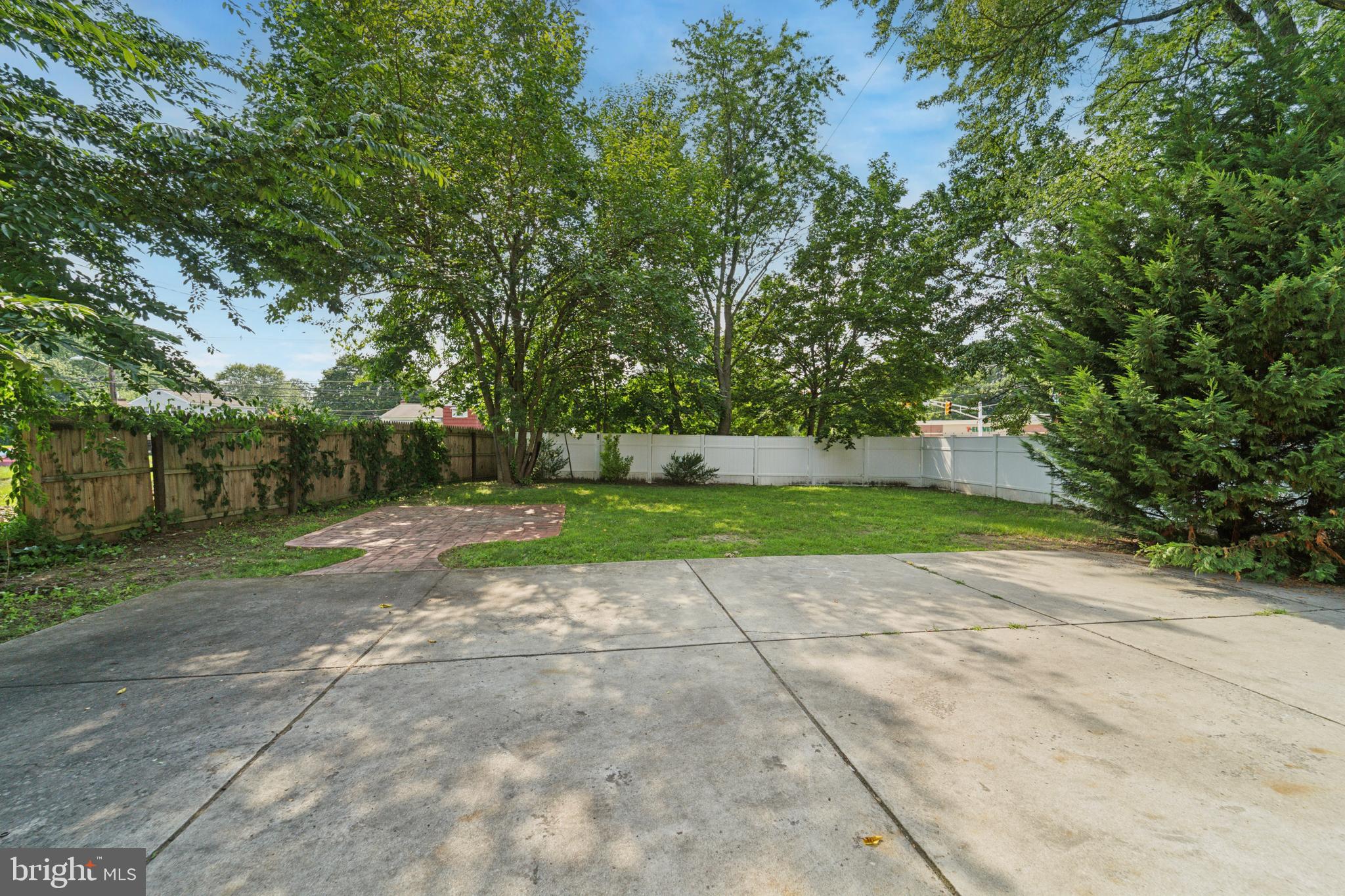 936 WOODLANE ROAD