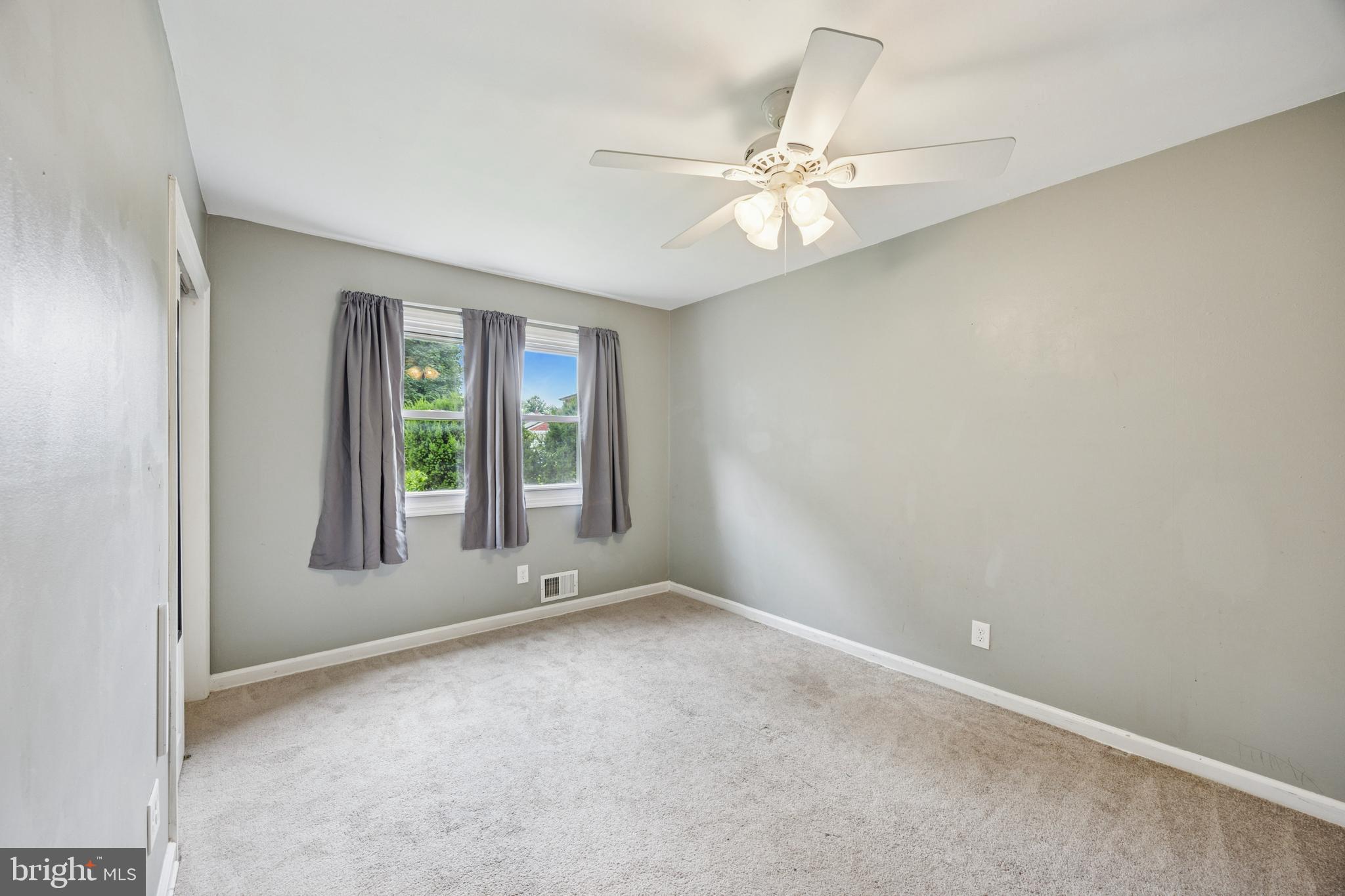 936 WOODLANE ROAD