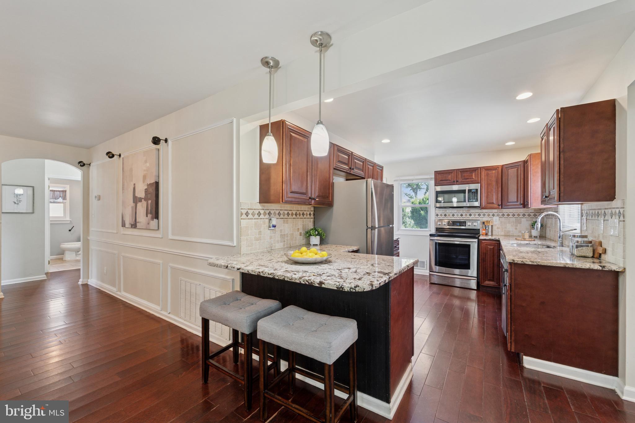 936 WOODLANE ROAD