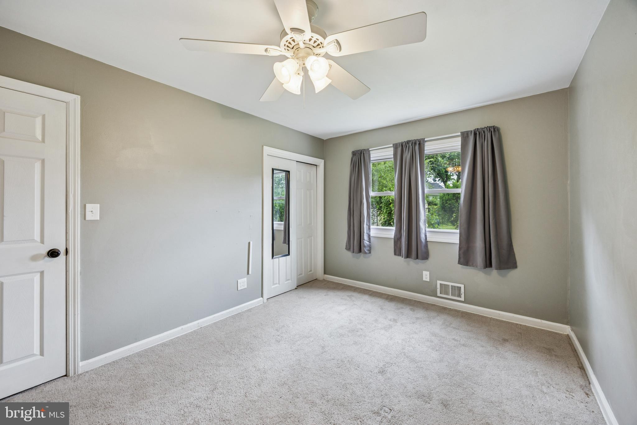 936 WOODLANE ROAD