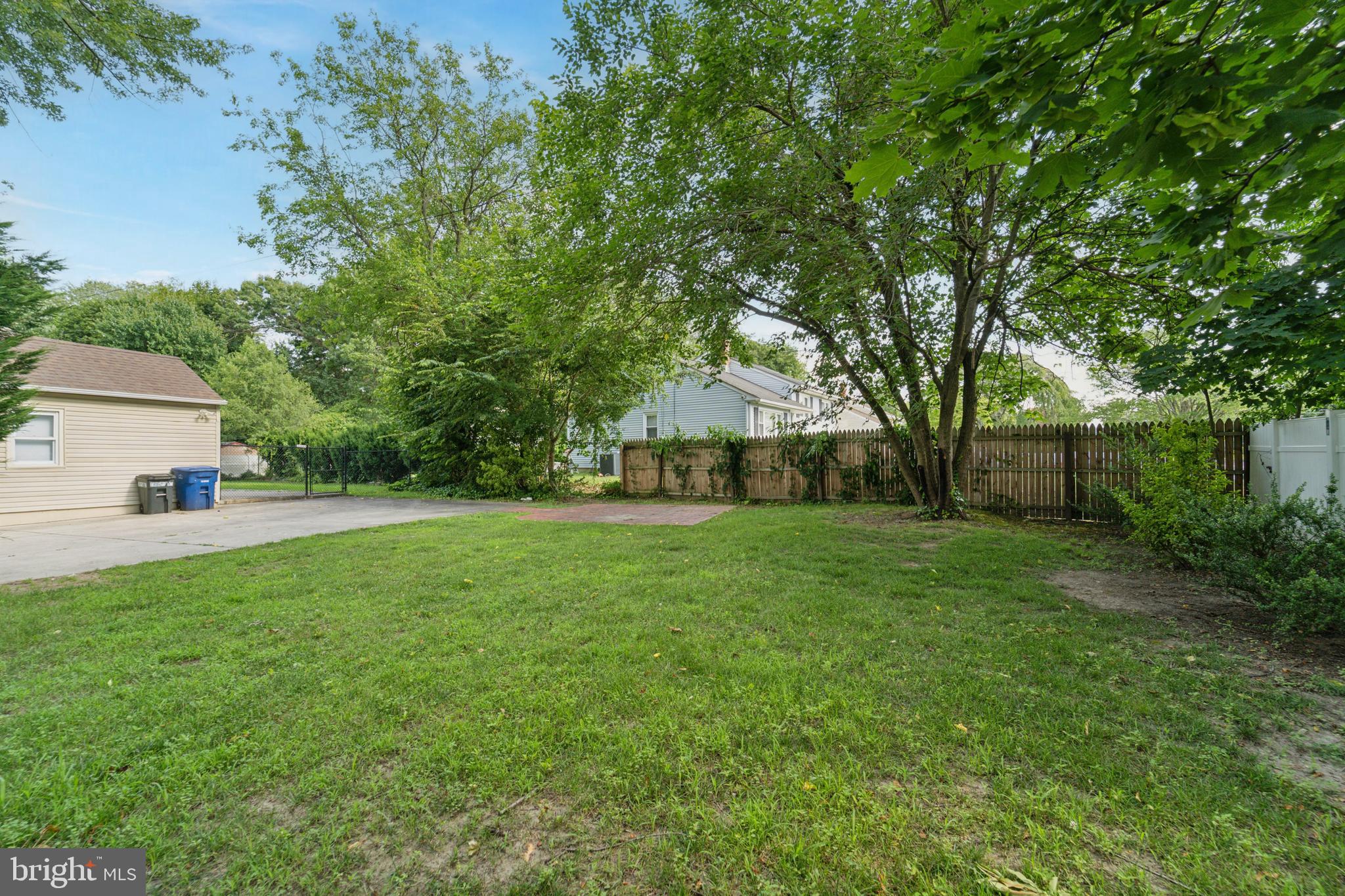 936 WOODLANE ROAD